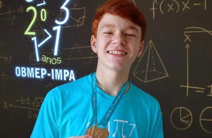 Estudante de Indaial brilha na OBMEP e conquista ouro com a maior nota de SC